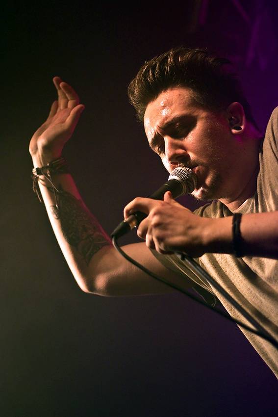 Pokřtěno! We On The Moon oslavili novou desku s fanoušky v Brně