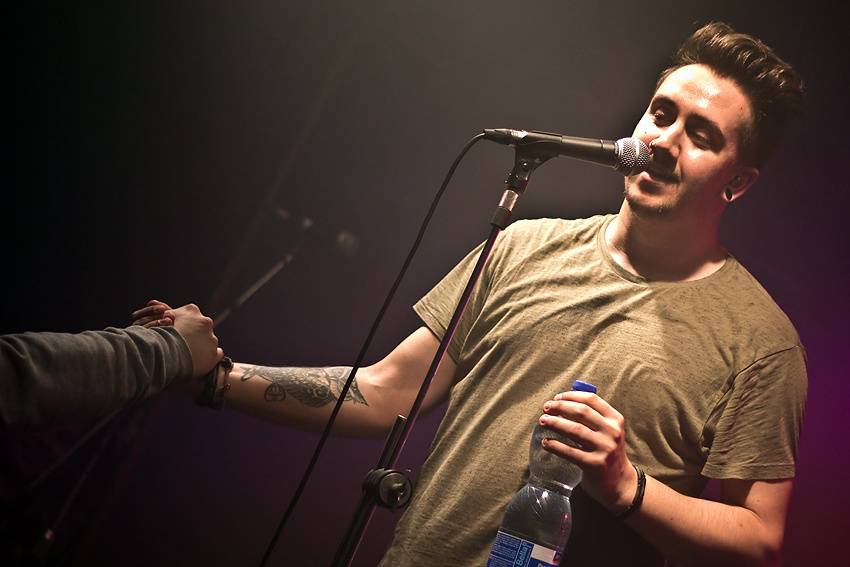 Pokřtěno! We On The Moon oslavili novou desku s fanoušky v Brně