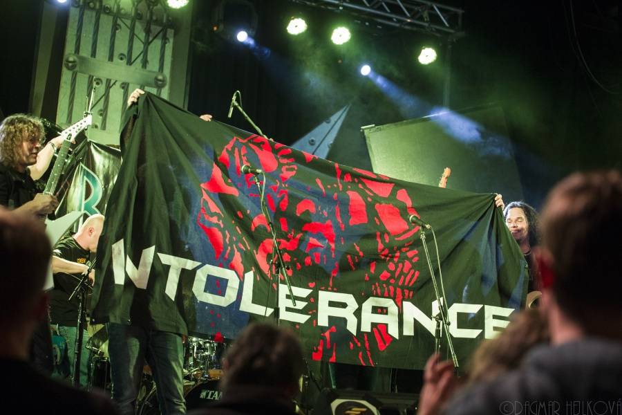 Rebelie rebelů dorazila do Písku: Citron a Tanja spustili metalovou smršť