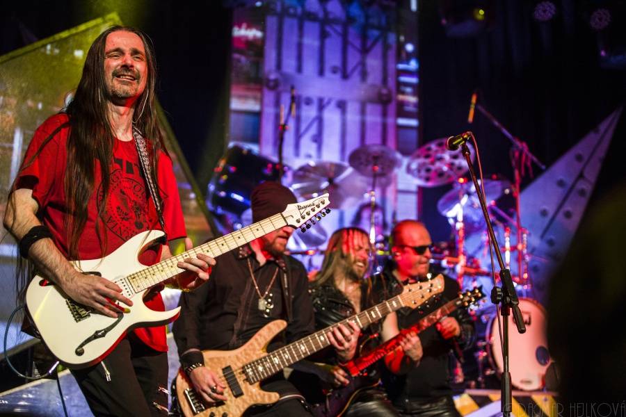 Rebelie rebelů dorazila do Písku: Citron a Tanja spustili metalovou smršť