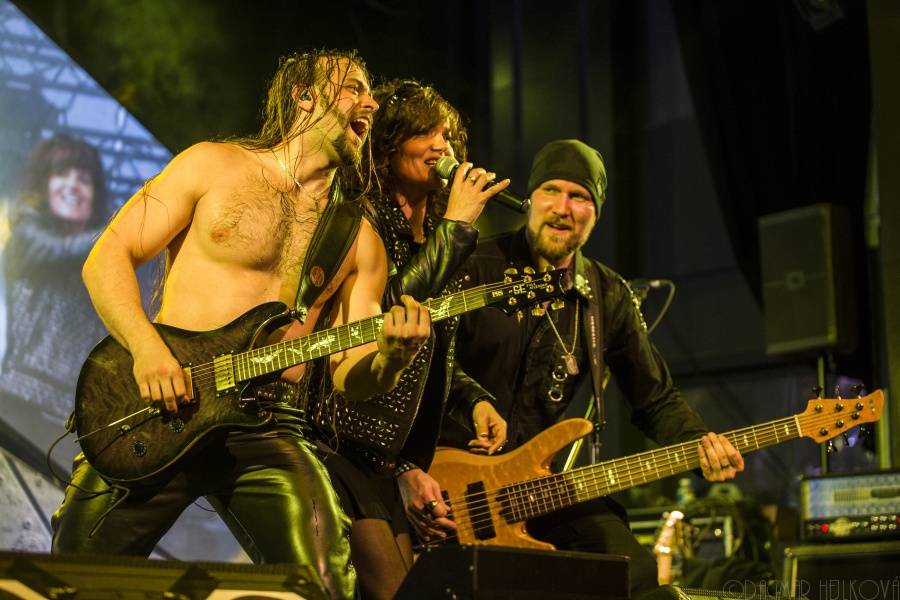 Rebelie rebelů dorazila do Písku: Citron a Tanja spustili metalovou smršť