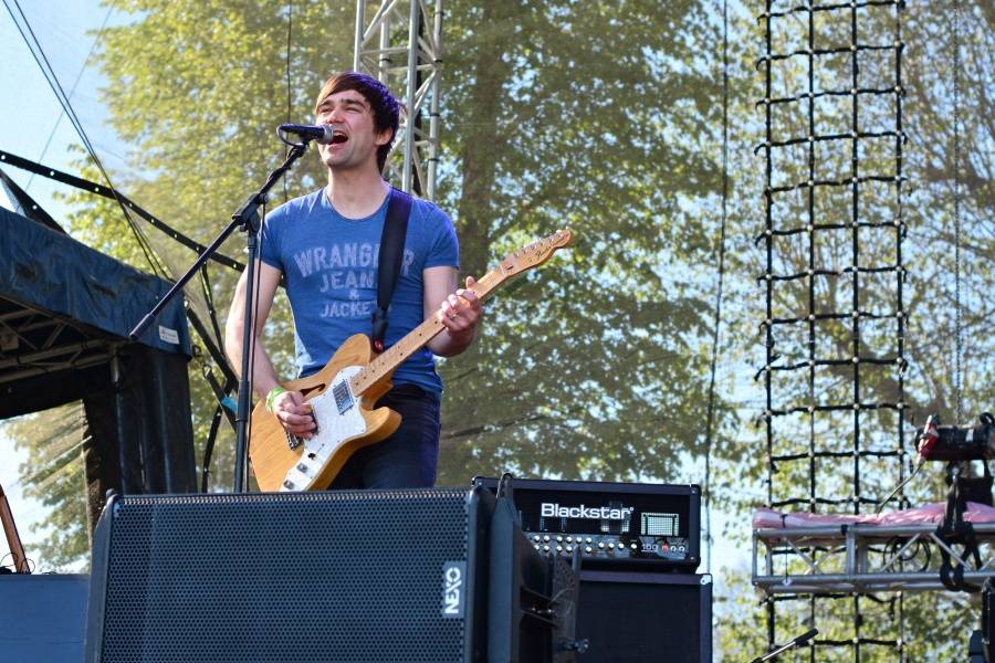 Brněnský Čarodějáles: Pohodovou atmosféru rozčeřili hvězdní Guano Apes