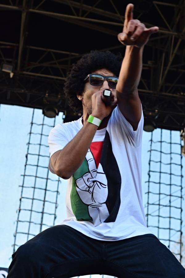 Brněnský Čarodějáles: Pohodovou atmosféru rozčeřili hvězdní Guano Apes