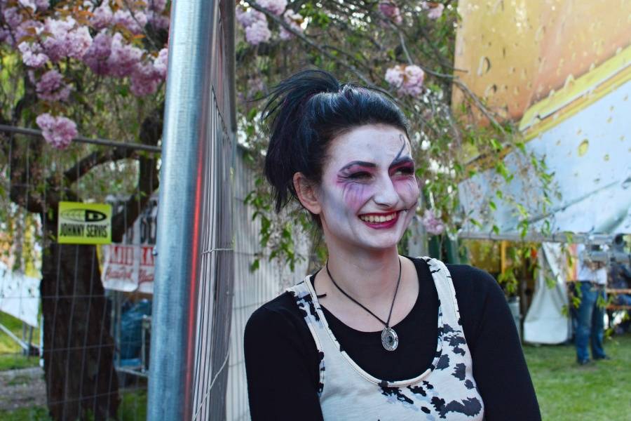 Brněnský Čarodějáles: Pohodovou atmosféru rozčeřili hvězdní Guano Apes