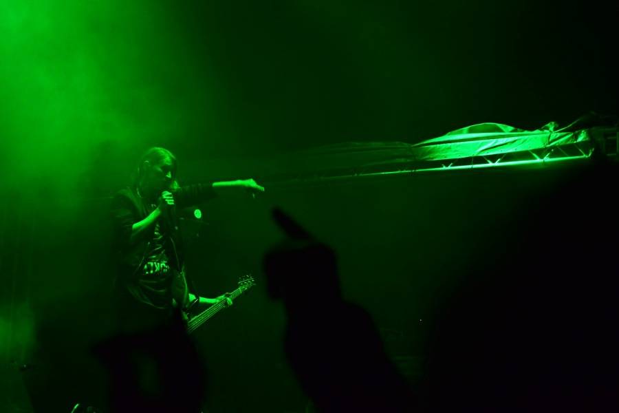 Brněnský Čarodějáles: Pohodovou atmosféru rozčeřili hvězdní Guano Apes