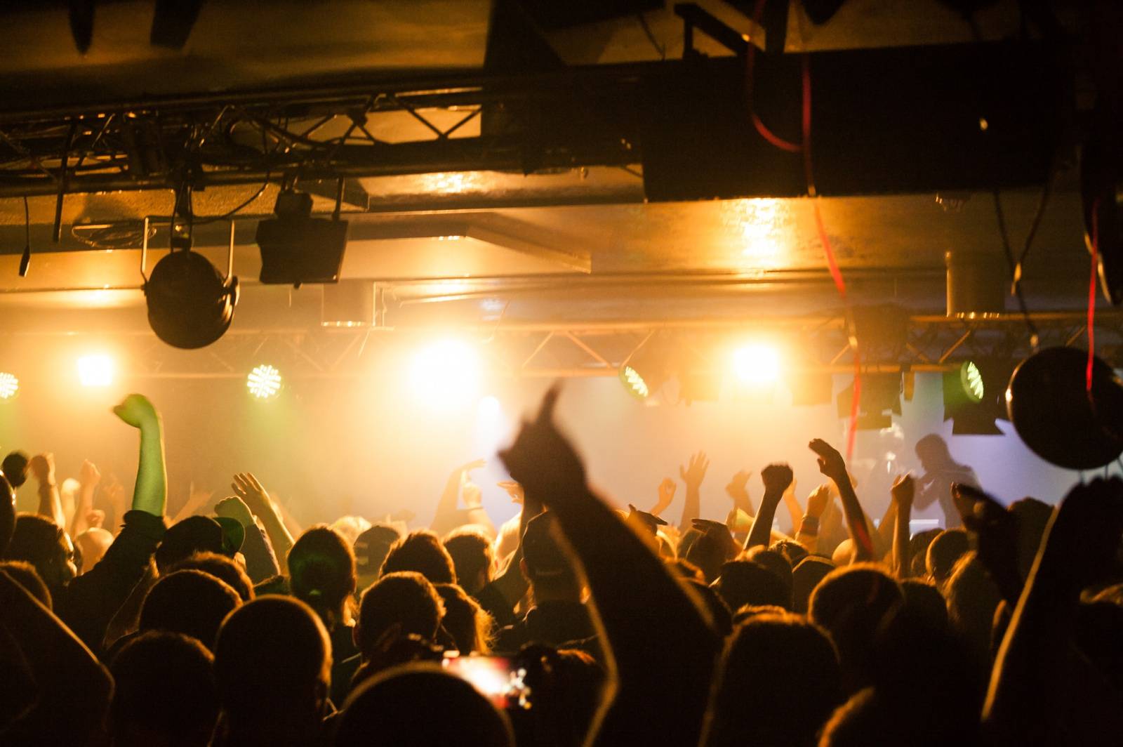 Ruští Little Big a Schwarzprior v Rock Café: hlavní bylo přežít