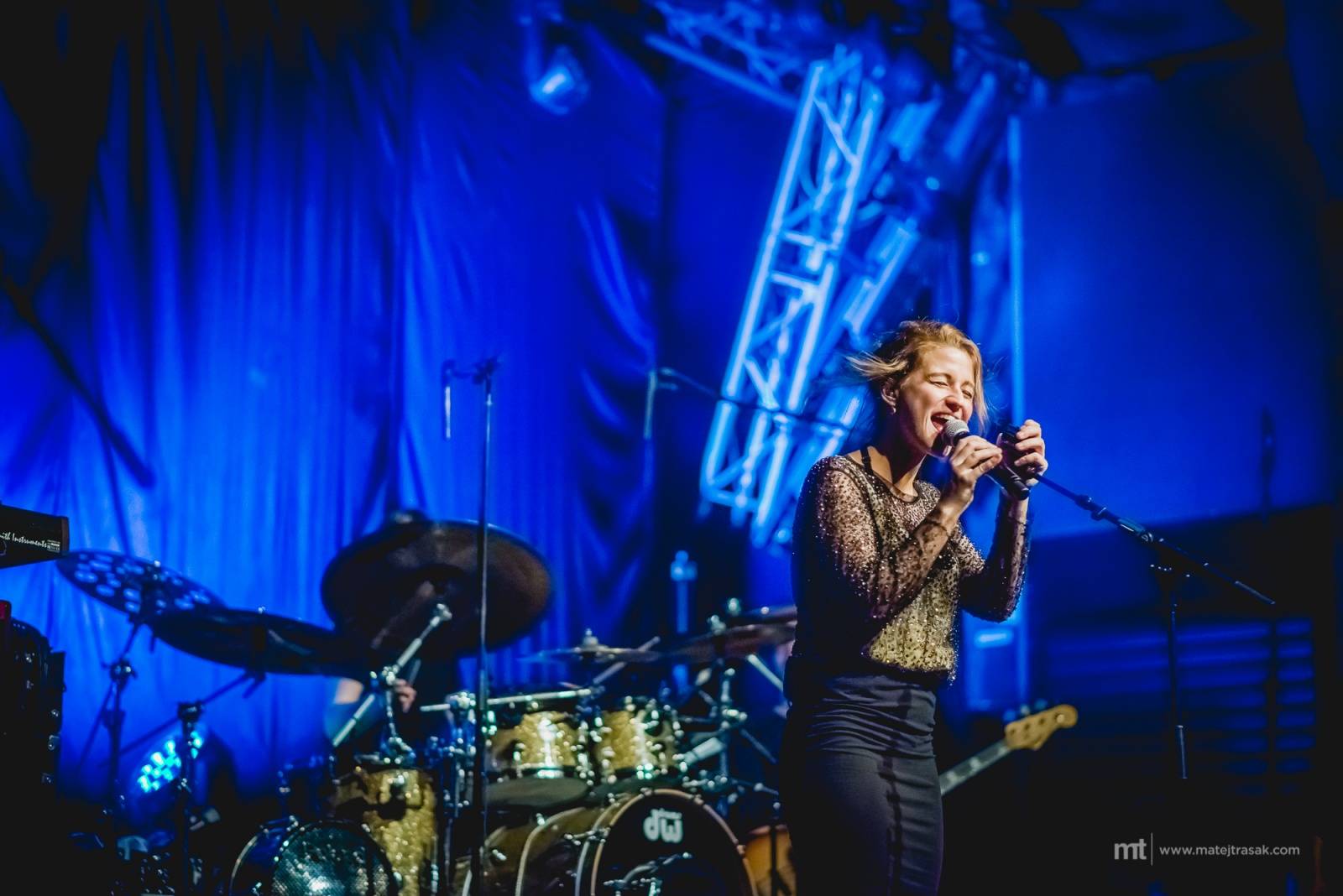 Selah Sue a Emma Smetana okouzlily fanoušky v Roxy