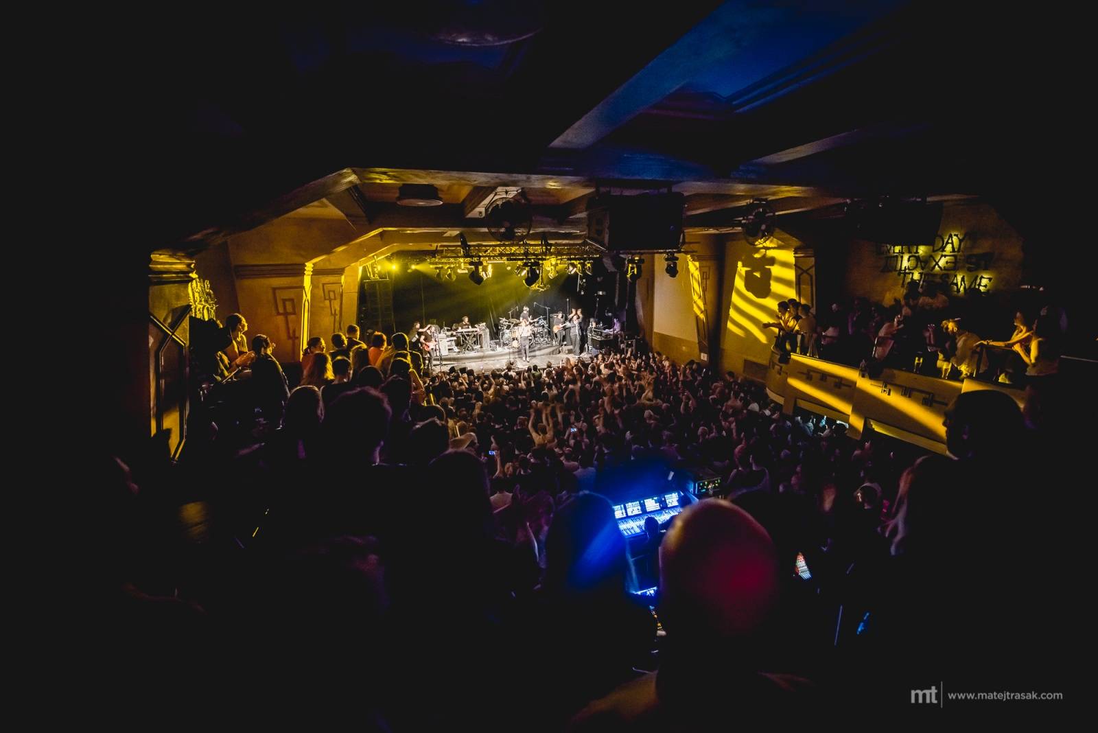 Selah Sue a Emma Smetana okouzlily fanoušky v Roxy