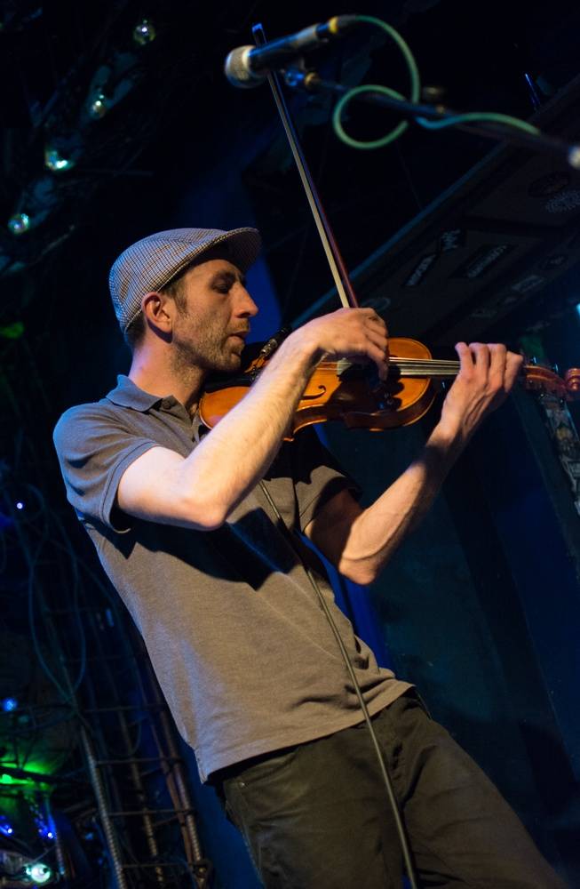 Květy v Crossu: krásná hudba, přátelská atmosféra a jako bonus Babbutzi Orkestar