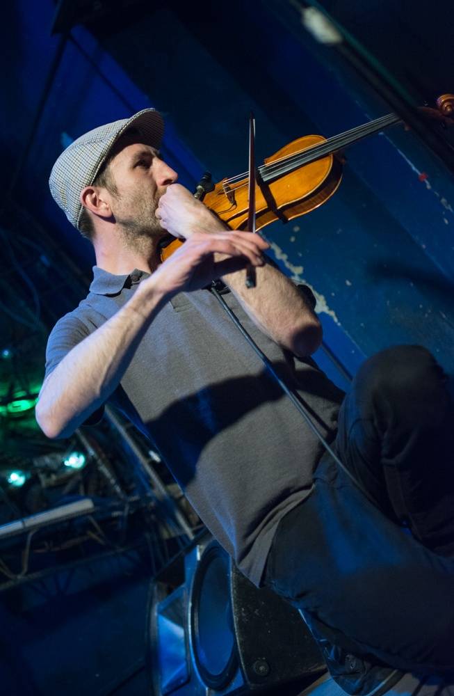 Květy v Crossu: krásná hudba, přátelská atmosféra a jako bonus Babbutzi Orkestar