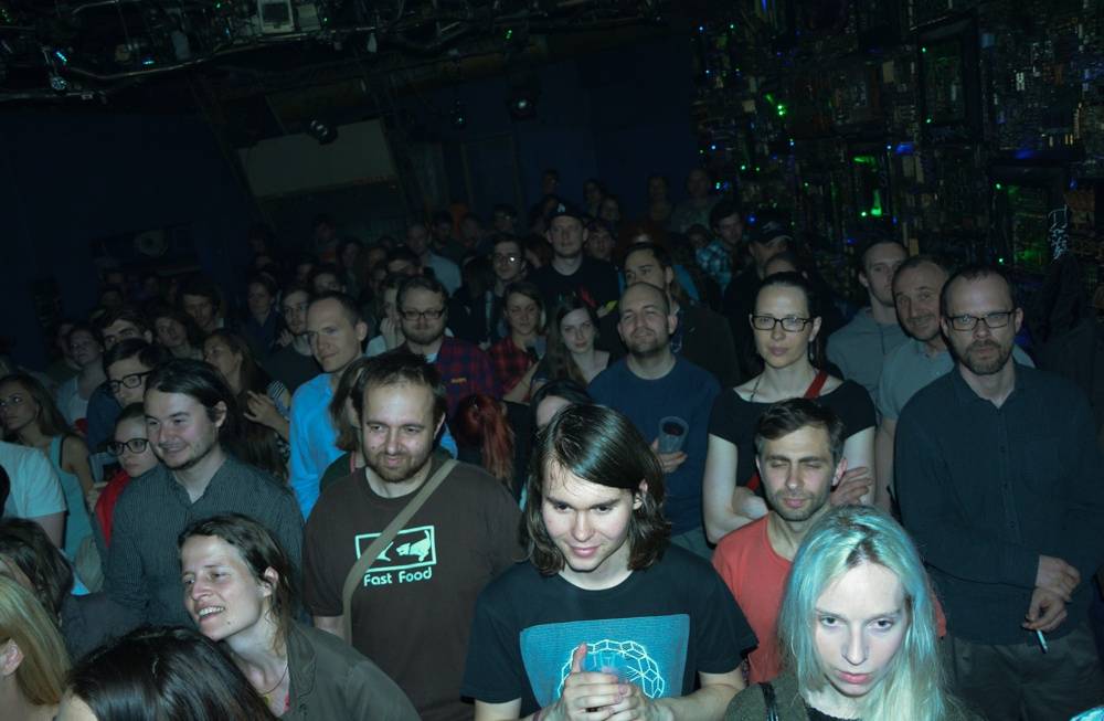 Květy v Crossu: krásná hudba, přátelská atmosféra a jako bonus Babbutzi Orkestar