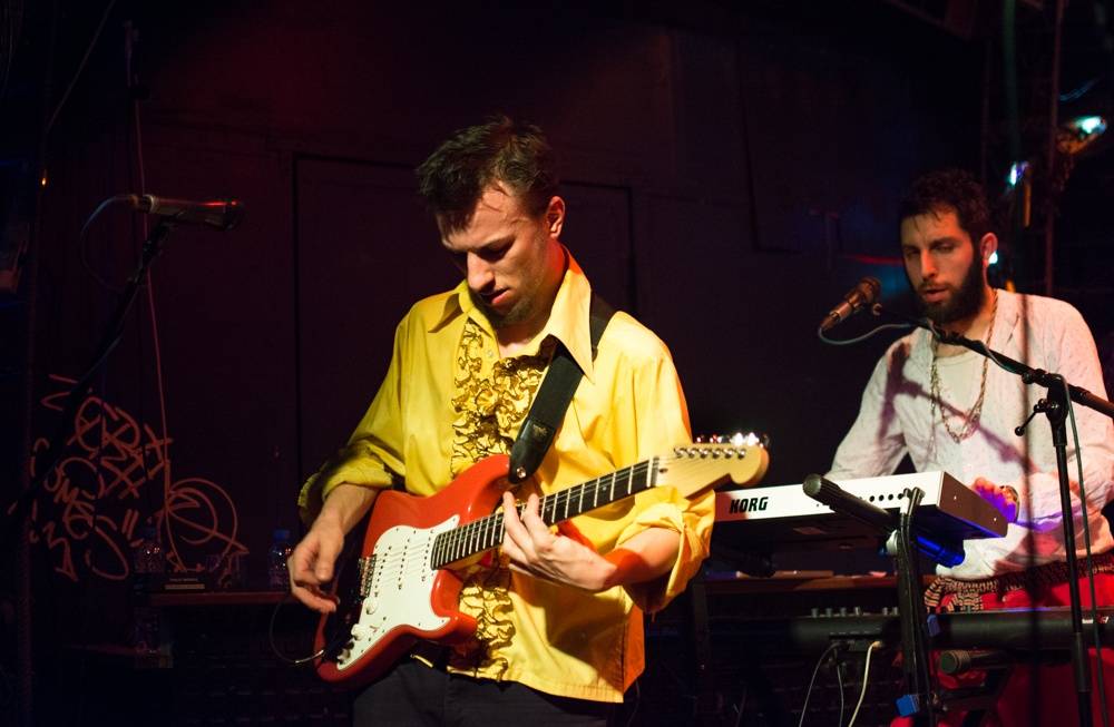 Květy v Crossu: krásná hudba, přátelská atmosféra a jako bonus Babbutzi Orkestar