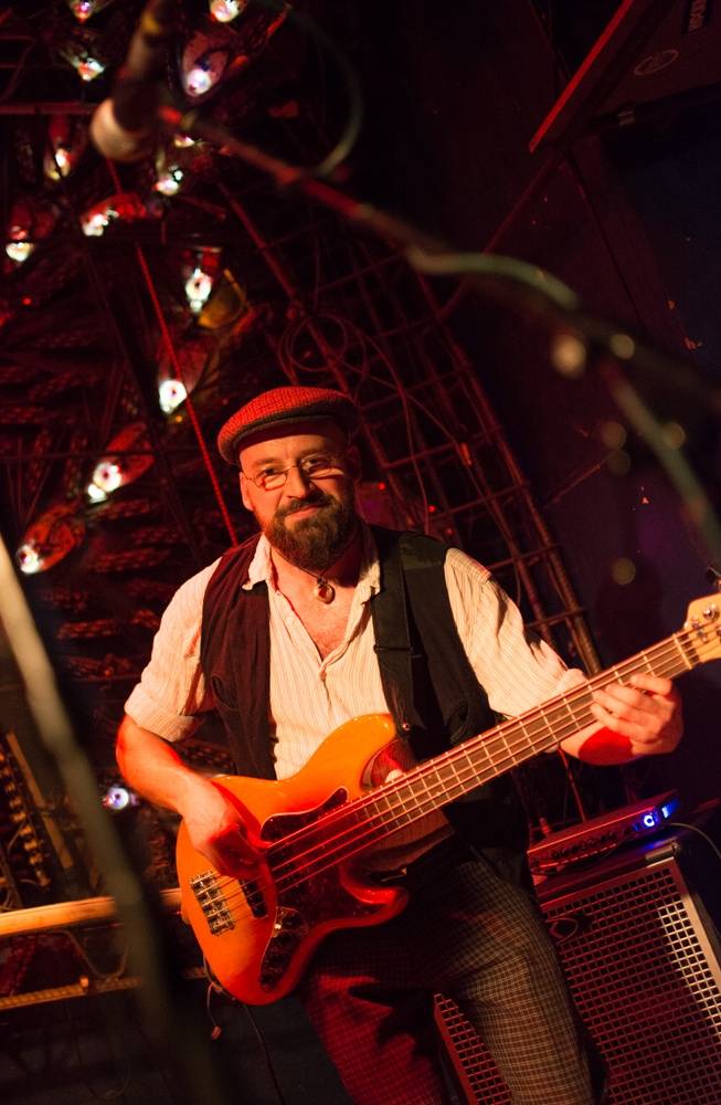 Květy v Crossu: krásná hudba, přátelská atmosféra a jako bonus Babbutzi Orkestar