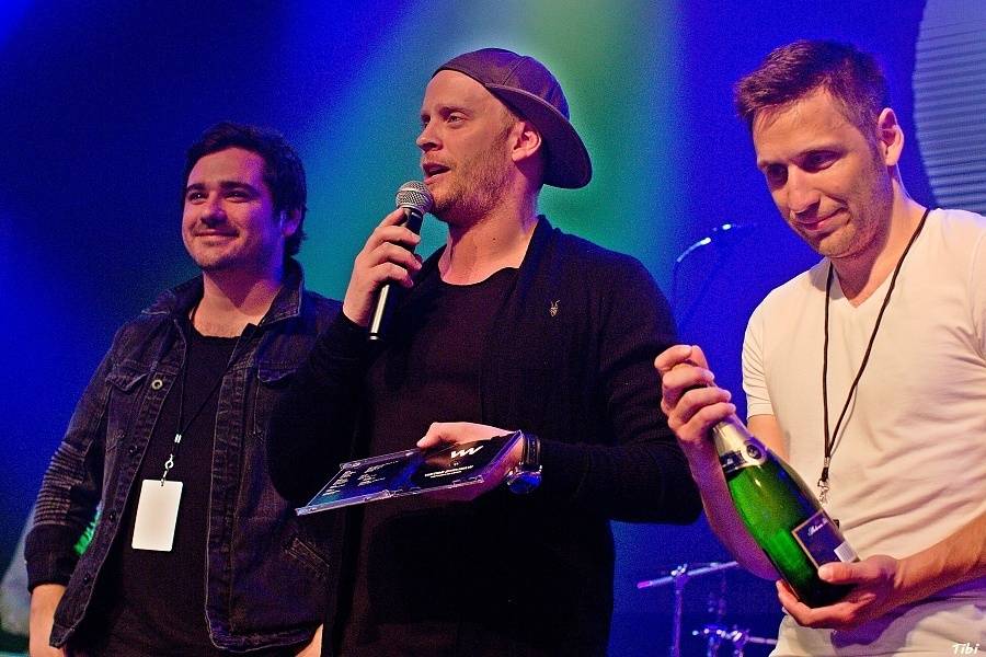 Viktor Dyk a WAW křtili v Lucerna Music Baru. Přišli Vojta Kotek, Jakub Prachař i Martin Písařík