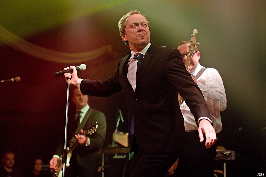 Viktor Dyk a WAW křtili v Lucerna Music Baru. Přišli Vojta Kotek, Jakub Prachař i Martin Písařík