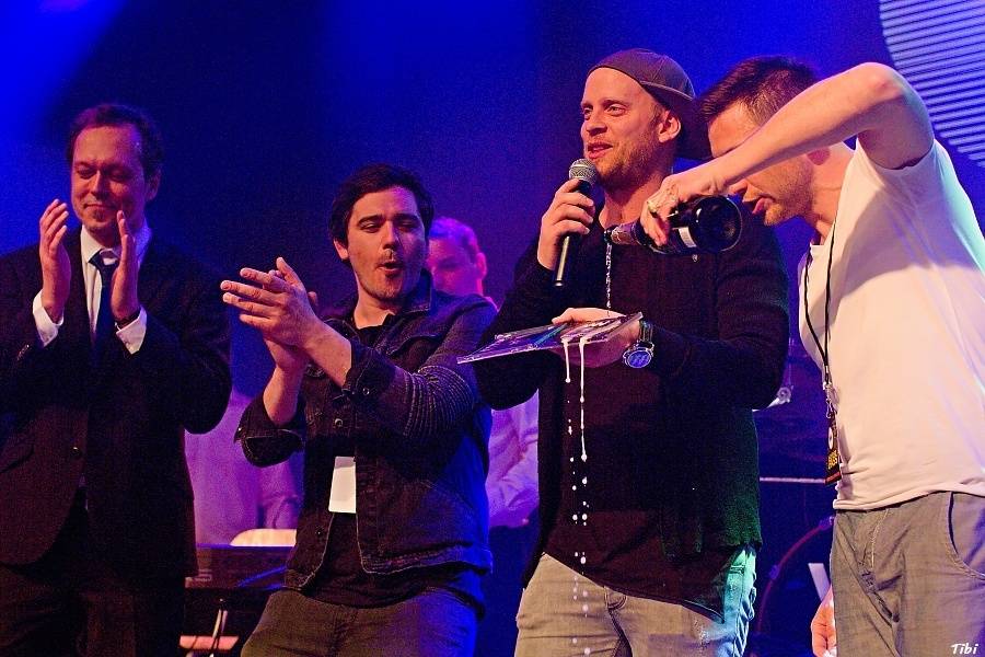 Viktor Dyk a WAW křtili v Lucerna Music Baru. Přišli Vojta Kotek, Jakub Prachař i Martin Písařík
