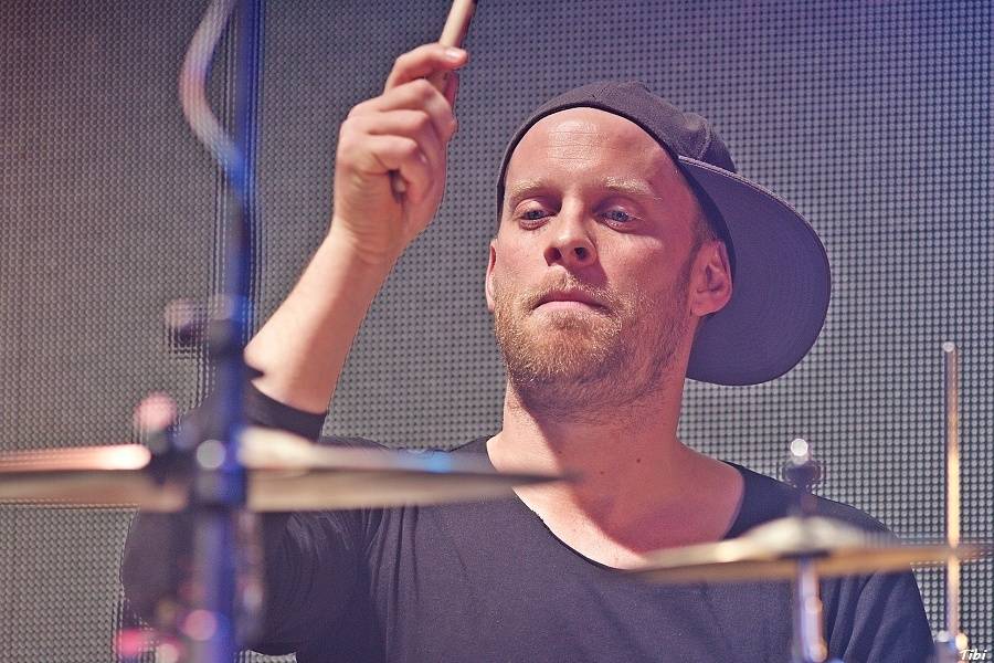 Viktor Dyk a WAW křtili v Lucerna Music Baru. Přišli Vojta Kotek, Jakub Prachař i Martin Písařík