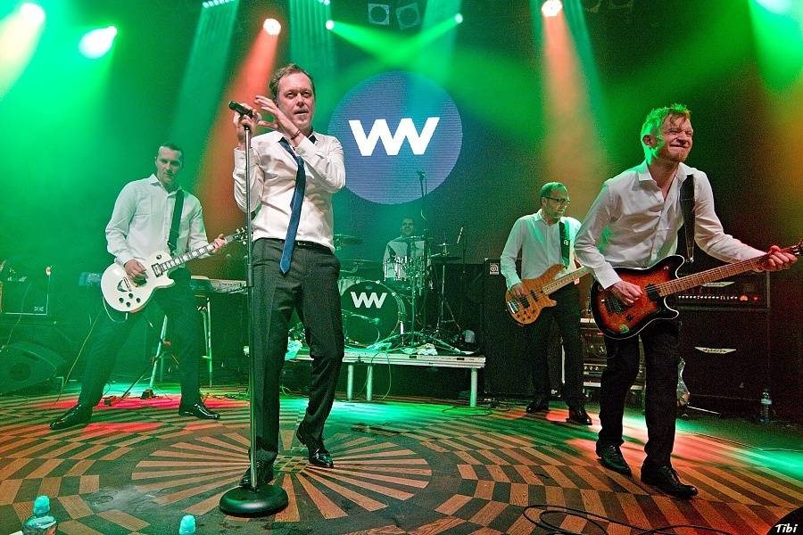 Viktor Dyk a WAW křtili v Lucerna Music Baru. Přišli Vojta Kotek, Jakub Prachař i Martin Písařík