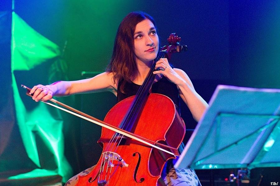 Viktor Dyk a WAW křtili v Lucerna Music Baru. Přišli Vojta Kotek, Jakub Prachař i Martin Písařík