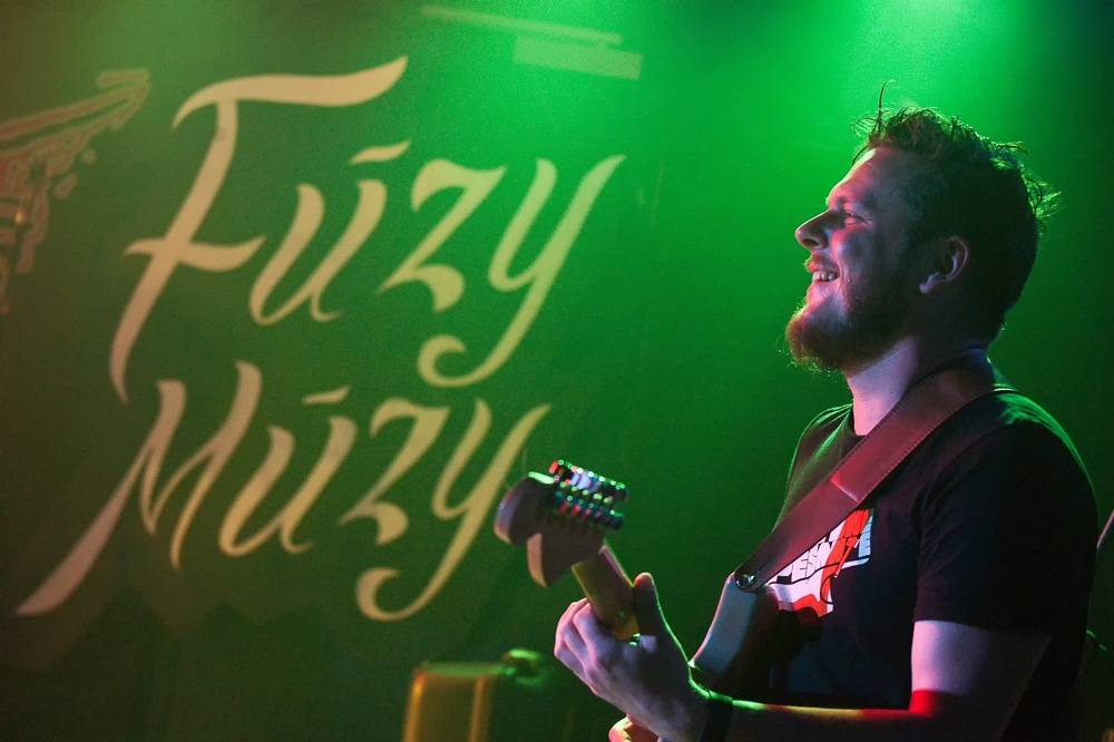 Jednou ranou se v Rock Café na Sziget kvalifikovali Fúzy Múzy
