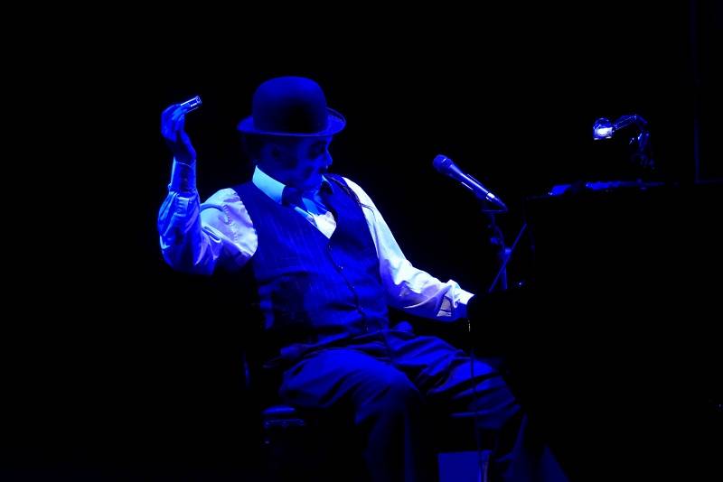 Tiger Lillies rozbalili svůj dekadentní kabaret v Praze