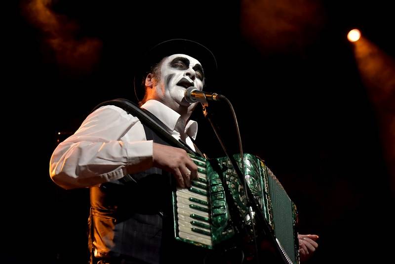Tiger Lillies rozbalili svůj dekadentní kabaret v Praze