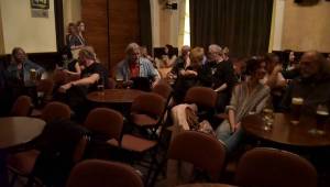 Temná múza Lorraine Leckie a Niceland hypnotizovali pražské publikum
