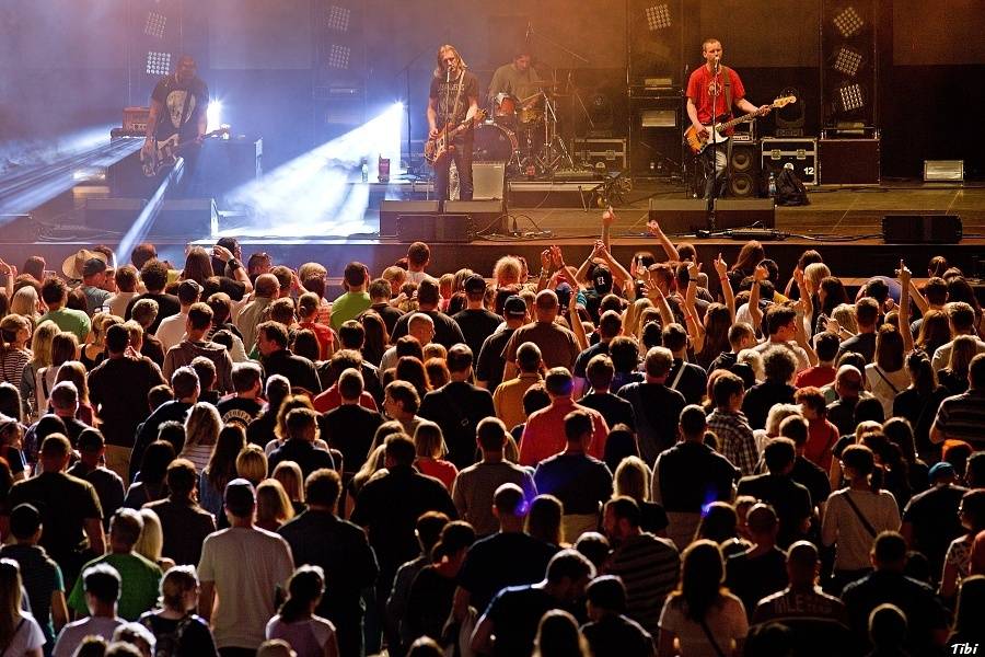 Když se hokej spojí s hudbou: v Českých Budějovicích hráli Kryštof, Michal Hrůza nebo Wohnout