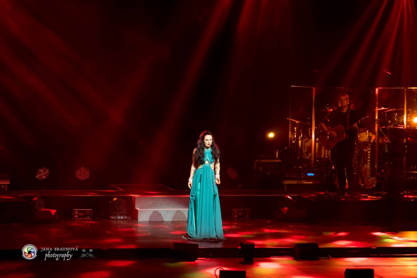 Gregorian ohromili svými chorály a světelnou show Prahu