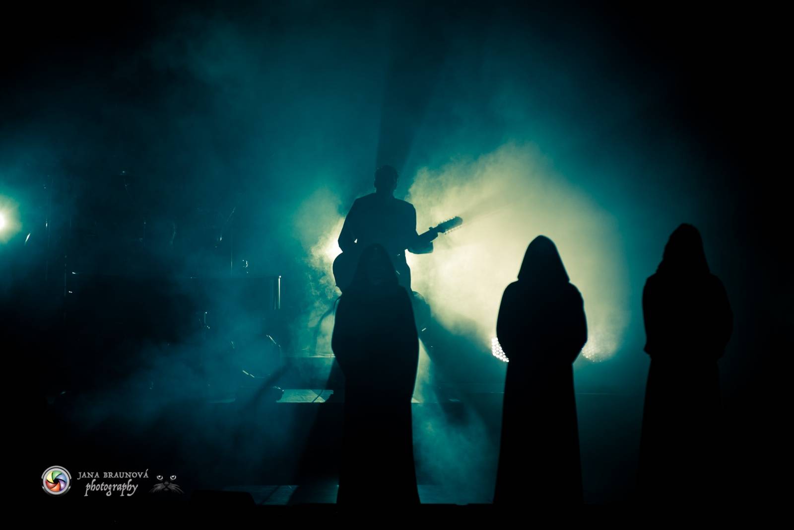 Gregorian ohromili svými chorály a světelnou show Prahu