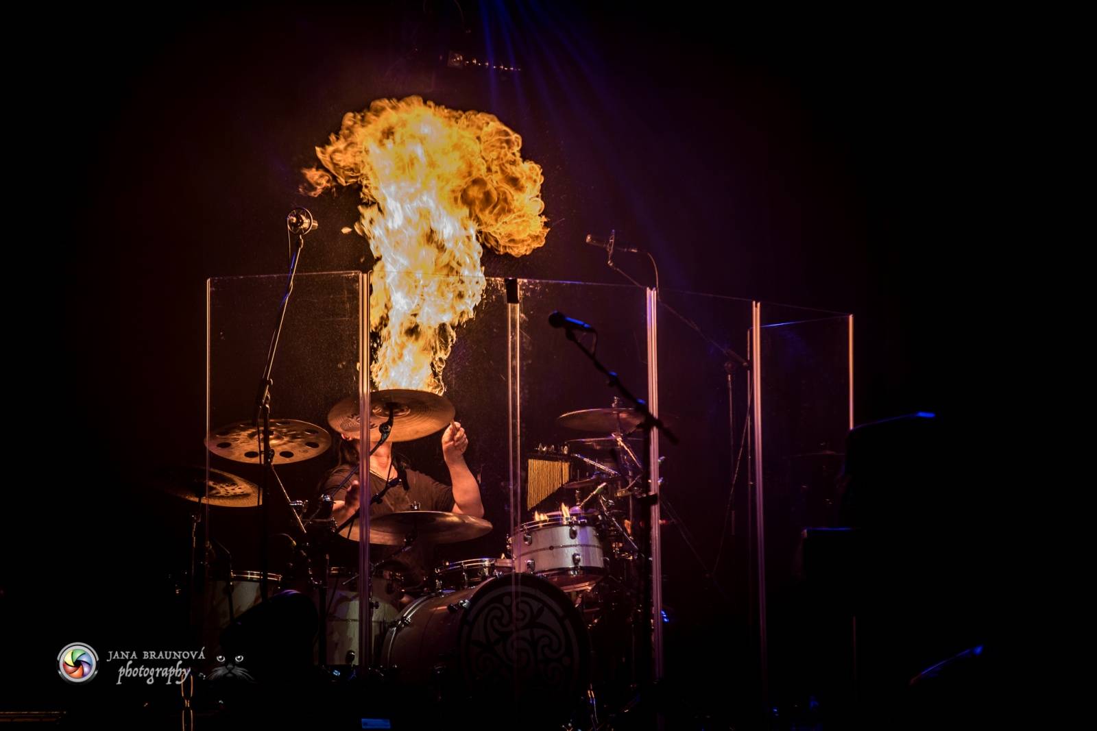 Gregorian ohromili svými chorály a světelnou show Prahu