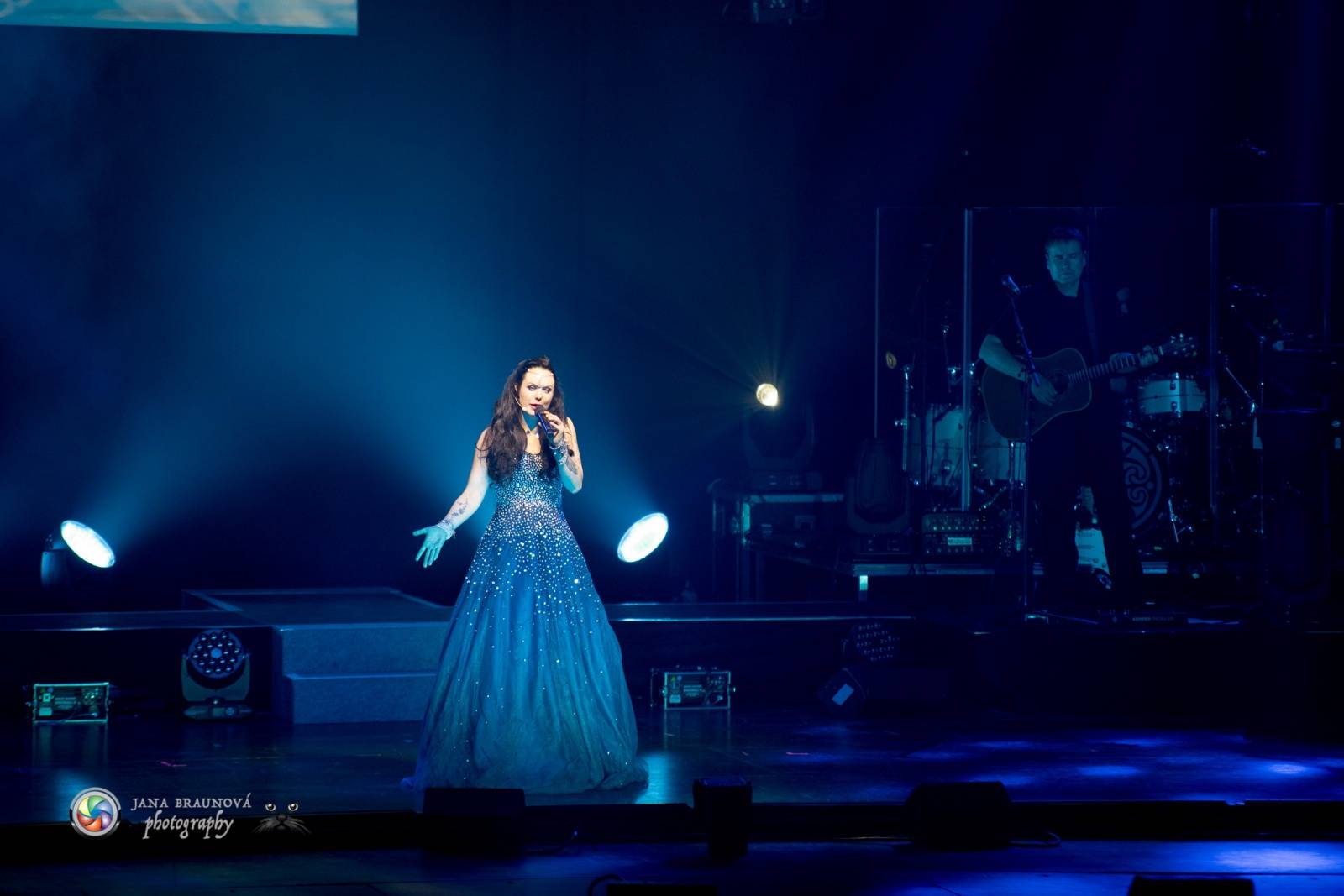 Gregorian ohromili svými chorály a světelnou show Prahu