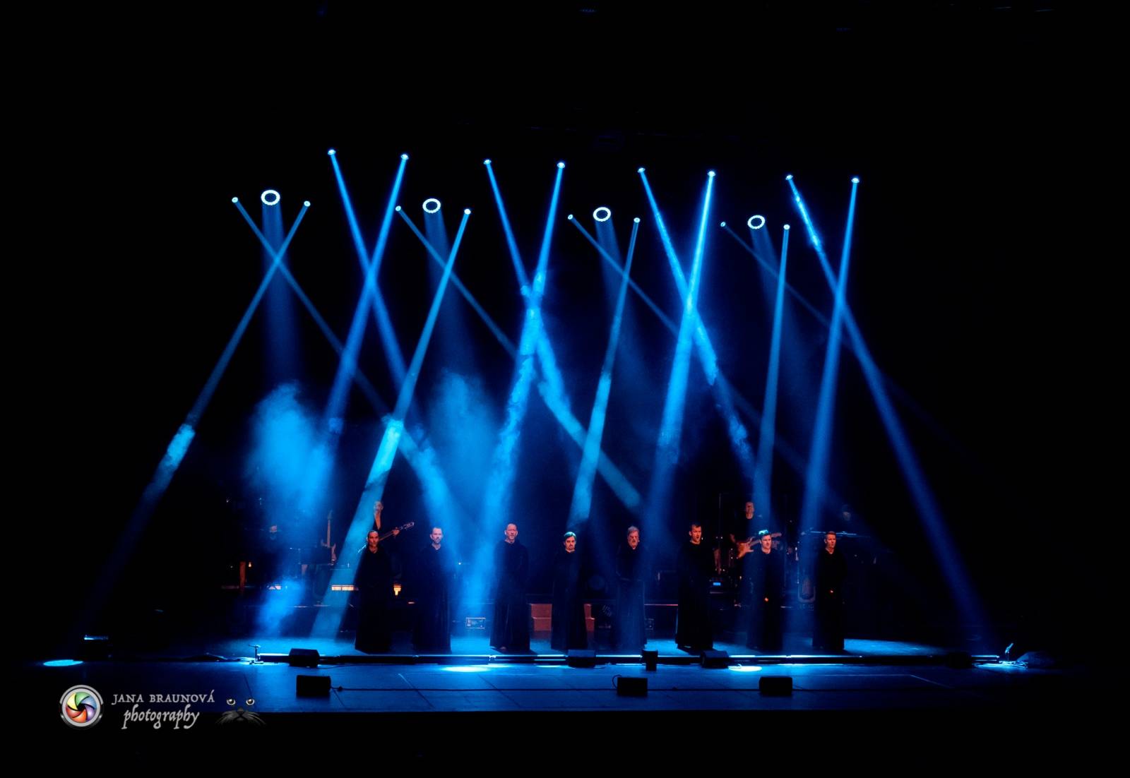 Gregorian ohromili svými chorály a světelnou show Prahu