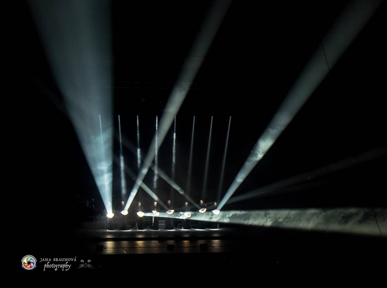 Gregorian ohromili svými chorály a světelnou show Prahu