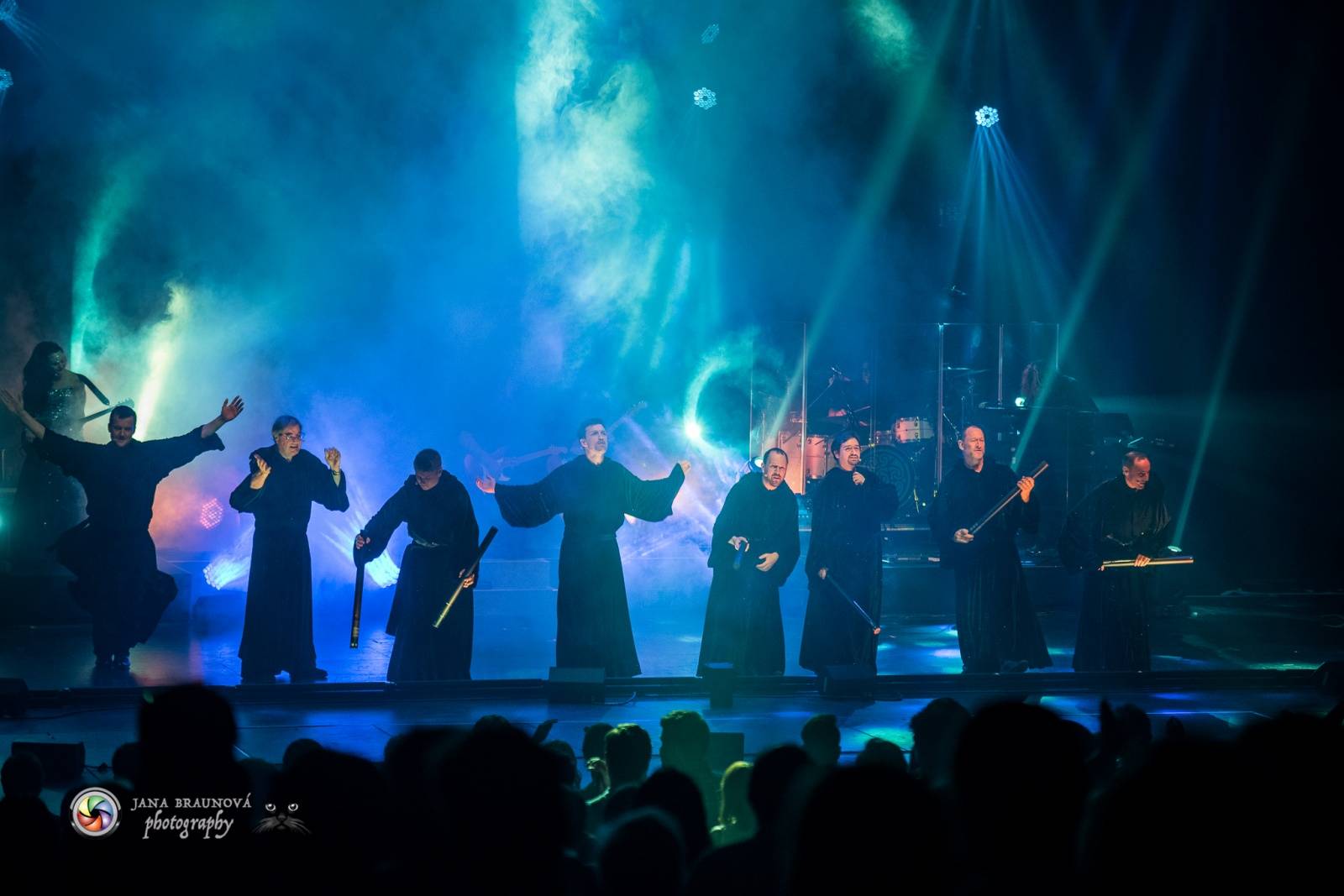 Gregorian ohromili svými chorály a světelnou show Prahu