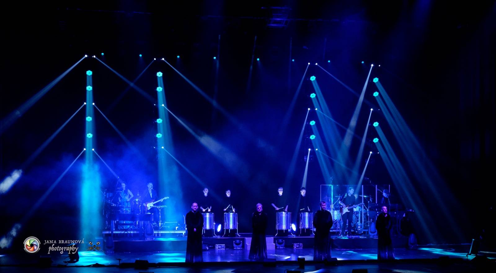 Gregorian ohromili svými chorály a světelnou show Prahu