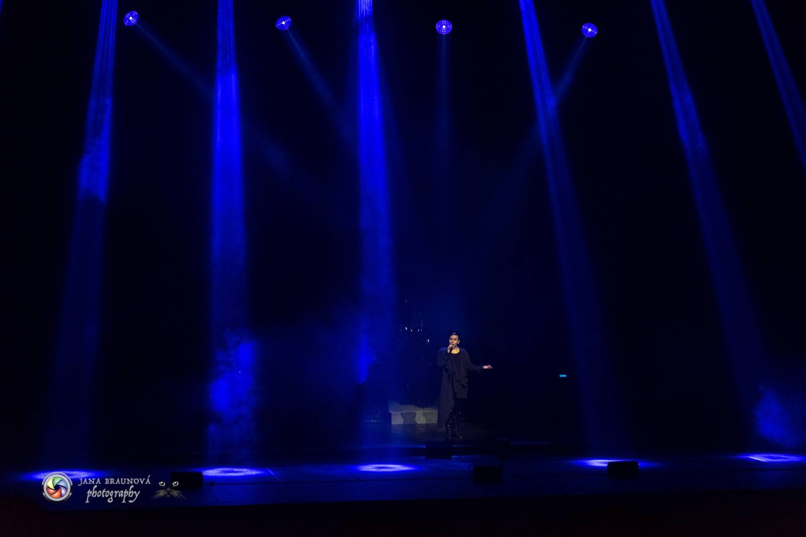 Gregorian ohromili svými chorály a světelnou show Prahu