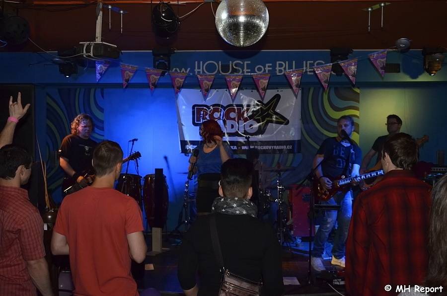 Bára Zemanová křtila Barbínu, přišel i Mersi