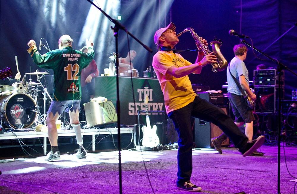 Tři sestry open air v Litvínově: Lou Fanánek Hagen mezi ohni