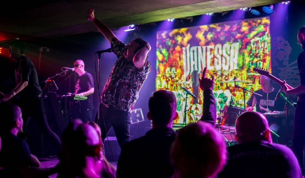 Vanessa v Rock Café: Excelentní temná show