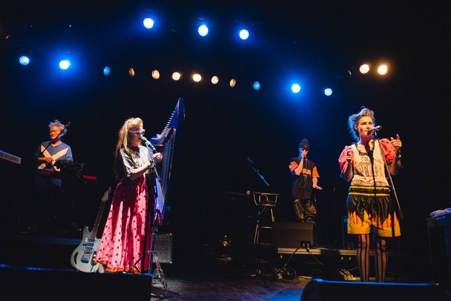 Sestry CocoRosie dobyly s freak folkem Divadlo Archa