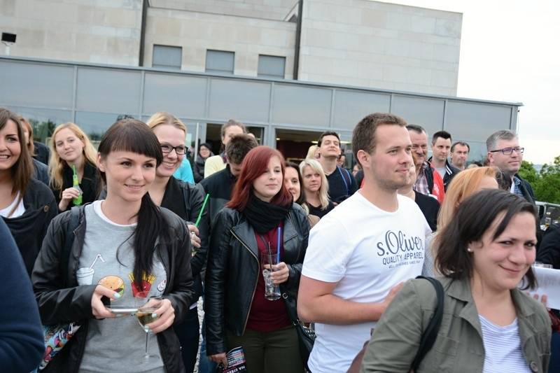 O5 a Radeček Na střechách: v pražském Vítkově vládla pohoda, podpořil ji i Pokáč