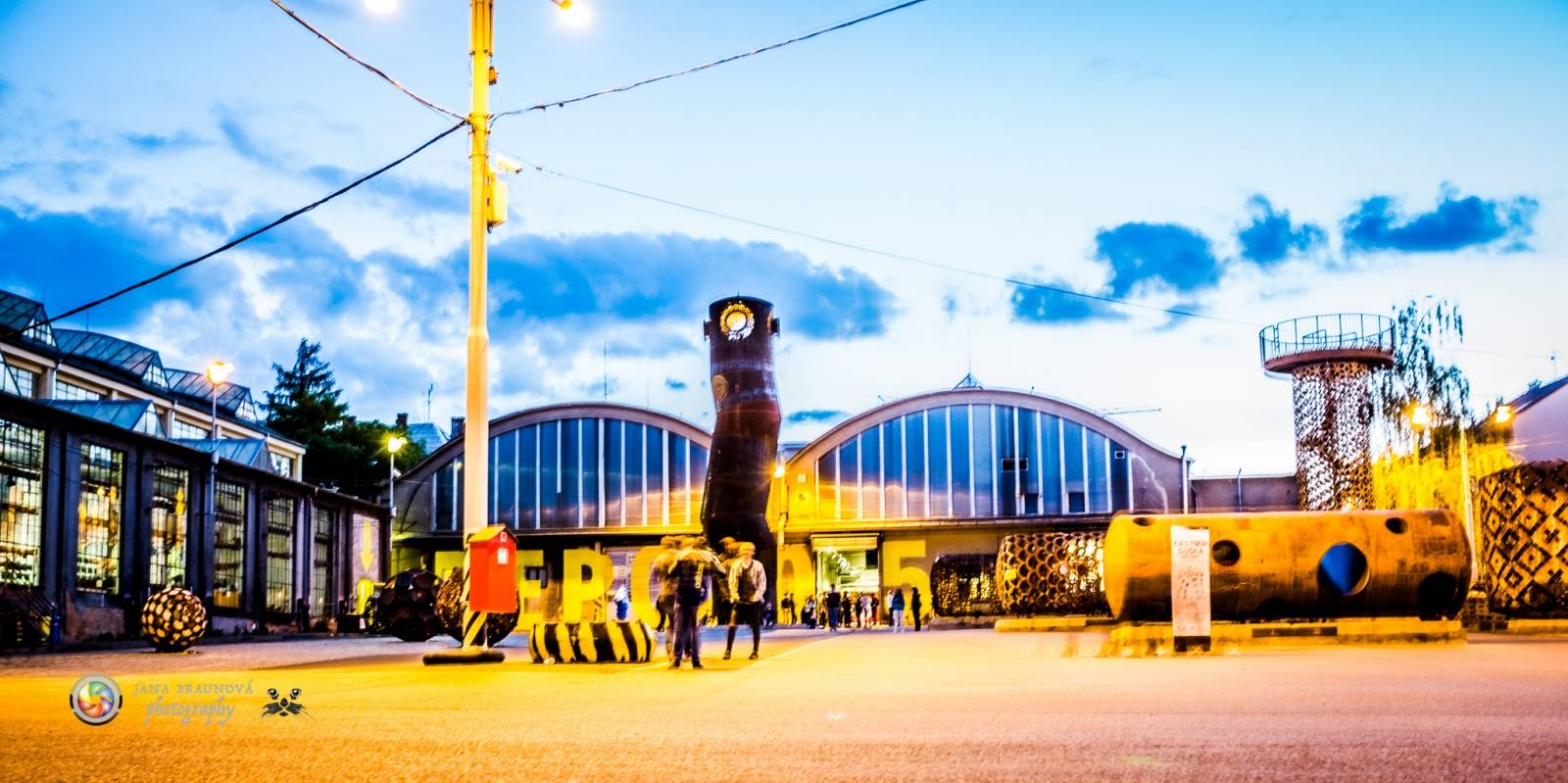 Marpo a Troublegang v Plzni: skákající fanoušci, přetlačování s ochrankou a divoká show