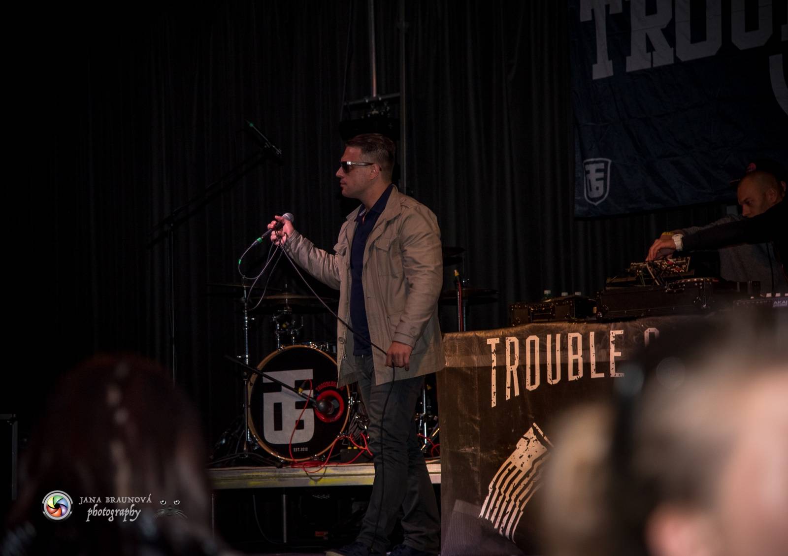 Marpo a Troublegang v Plzni: skákající fanoušci, přetlačování s ochrankou a divoká show