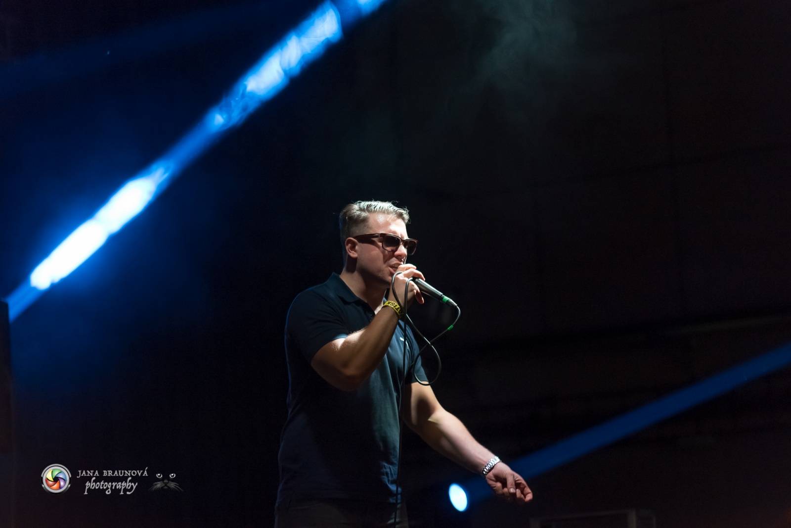 Marpo a Troublegang v Plzni: skákající fanoušci, přetlačování s ochrankou a divoká show