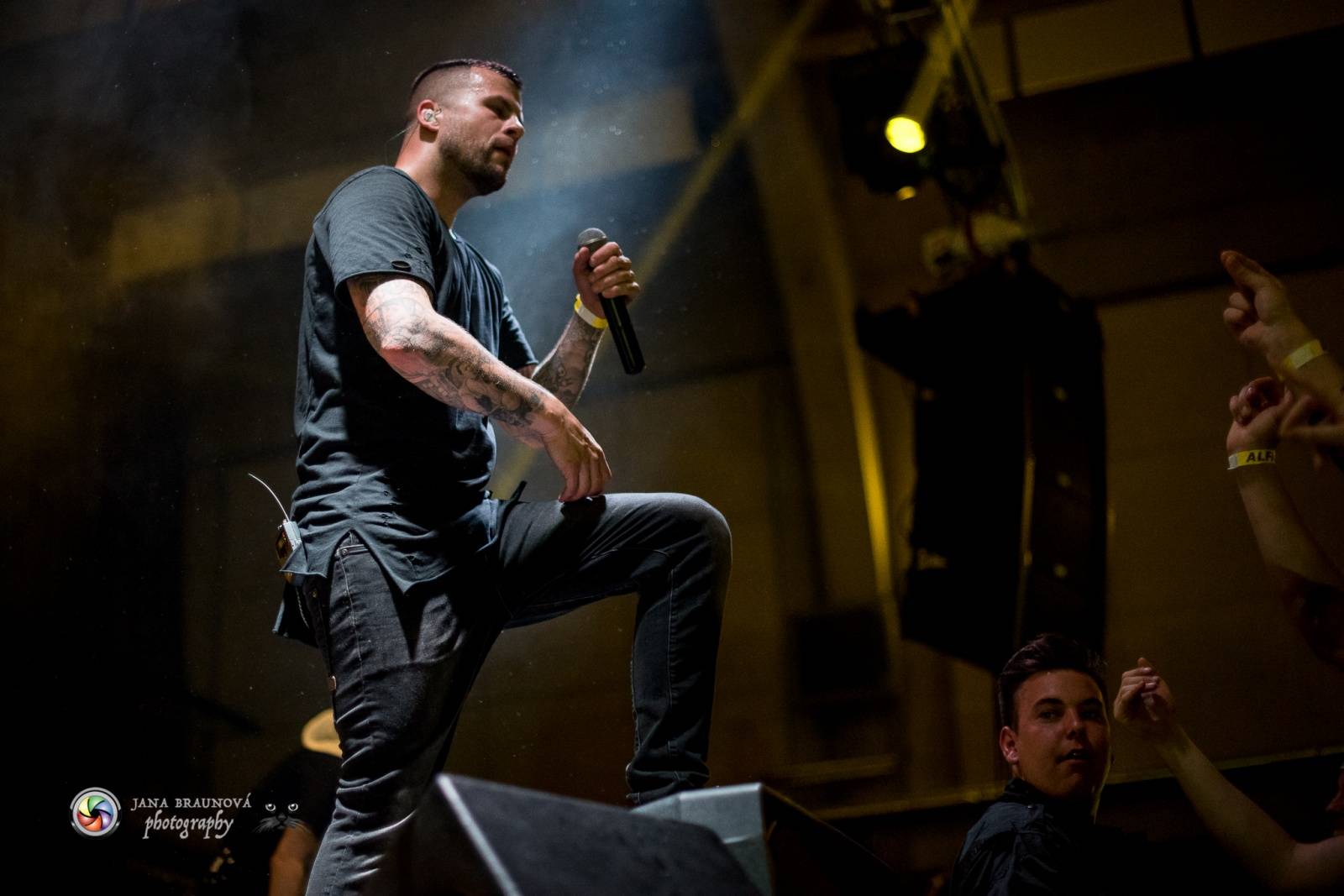 Marpo a Troublegang v Plzni: skákající fanoušci, přetlačování s ochrankou a divoká show