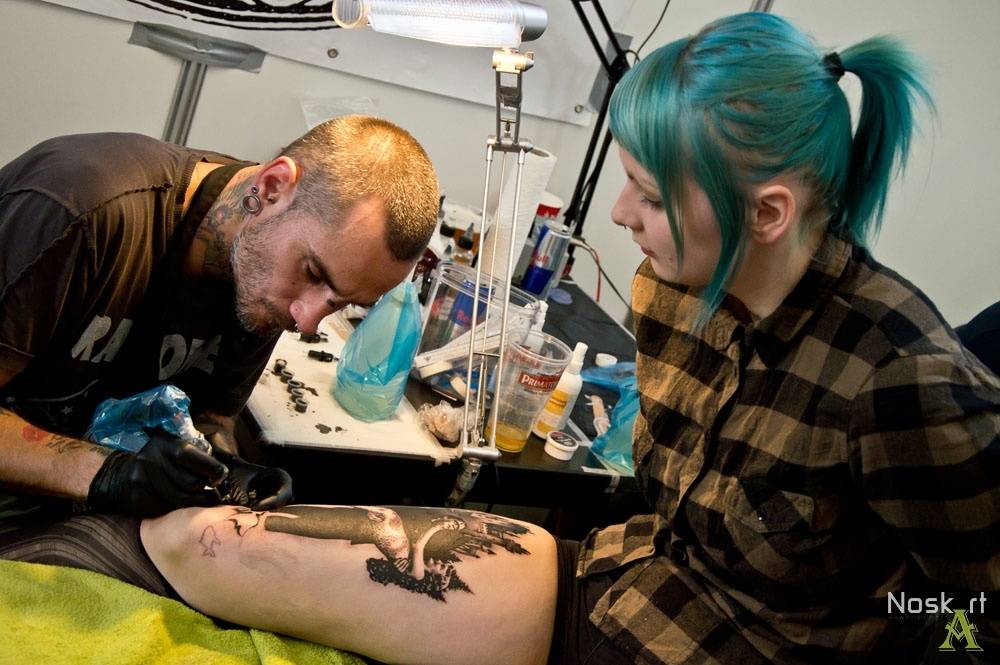 Tattoo Convention v Praze: Krásné ženy a mistři tetování