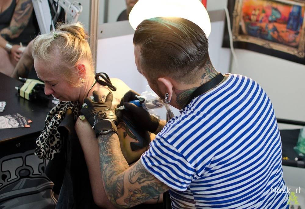 Tattoo Convention v Praze: Krásné ženy a mistři tetování