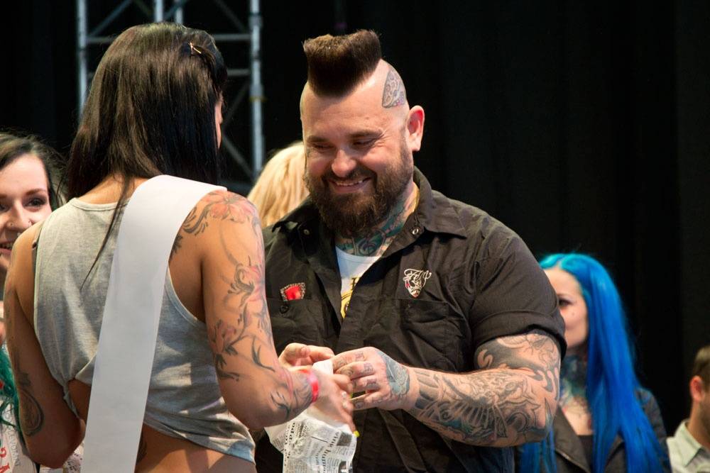Tattoo Convention v Praze: Krásné ženy a mistři tetování