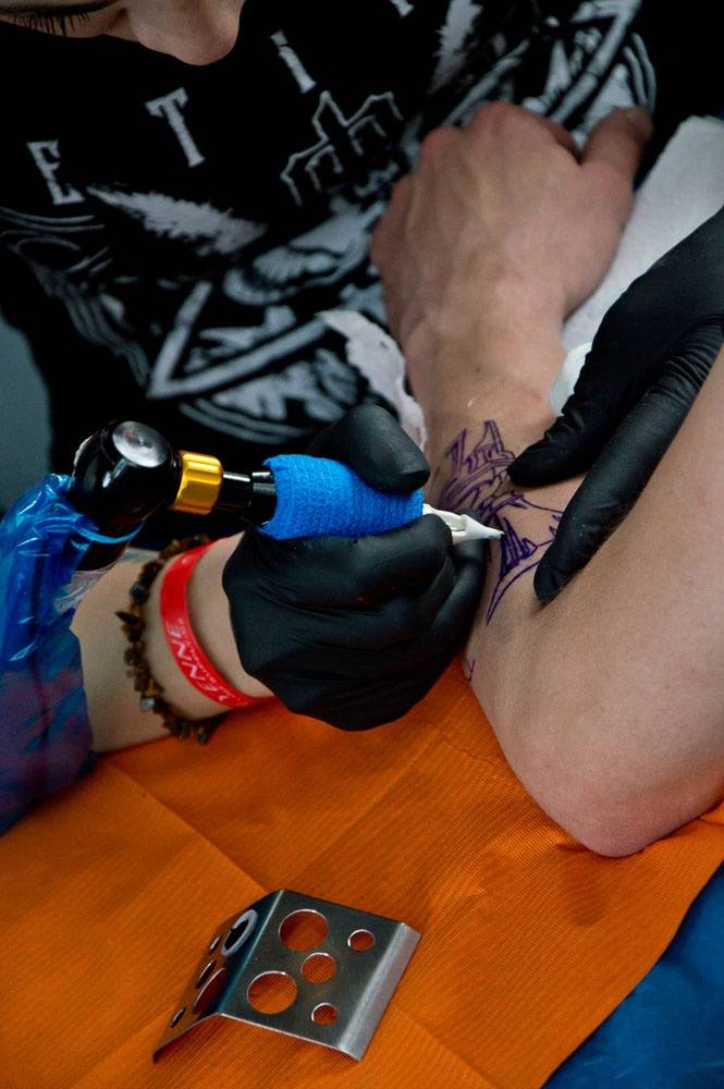 Tattoo Convention v Praze: Krásné ženy a mistři tetování